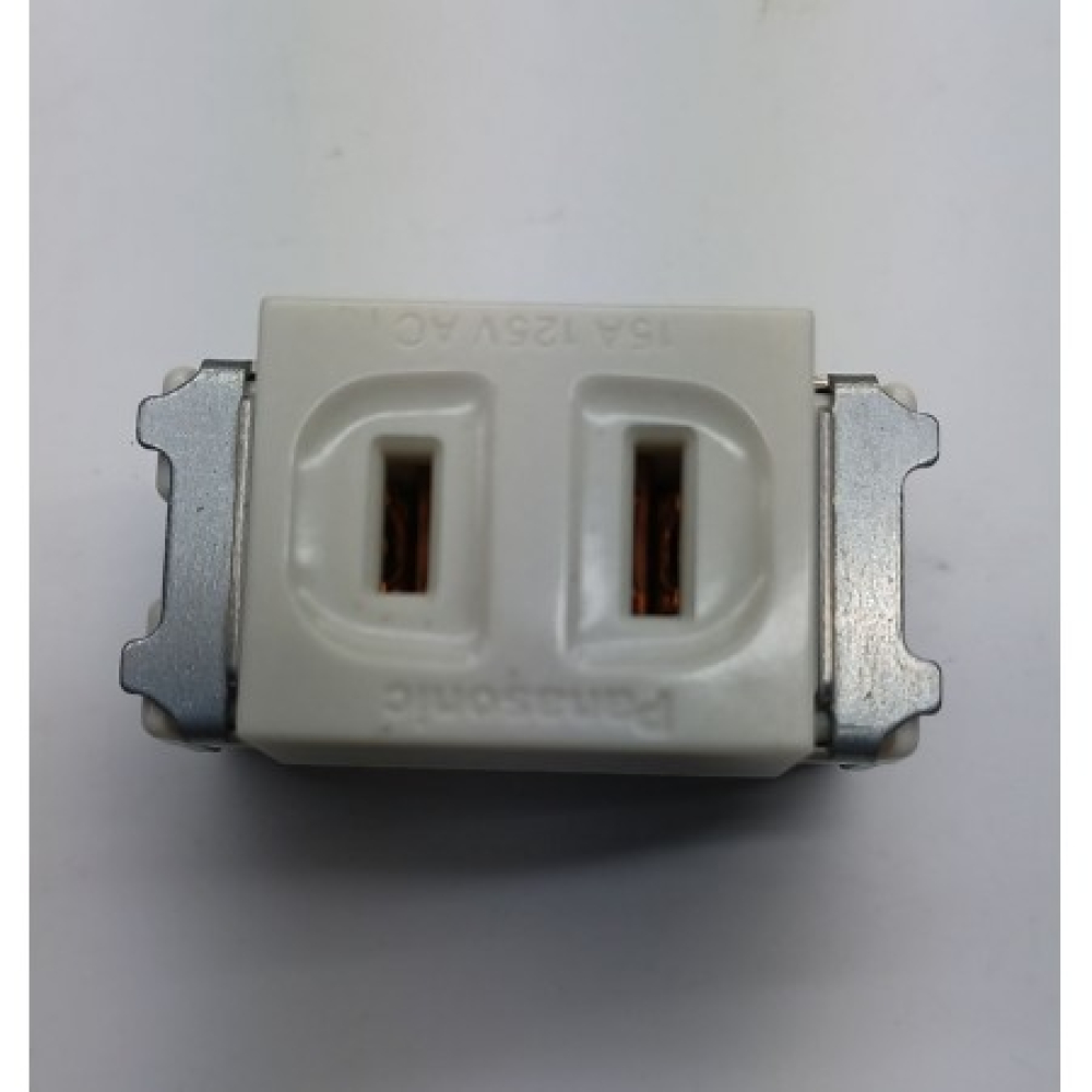 WNF1001 國際牌埋入式AC插座15A